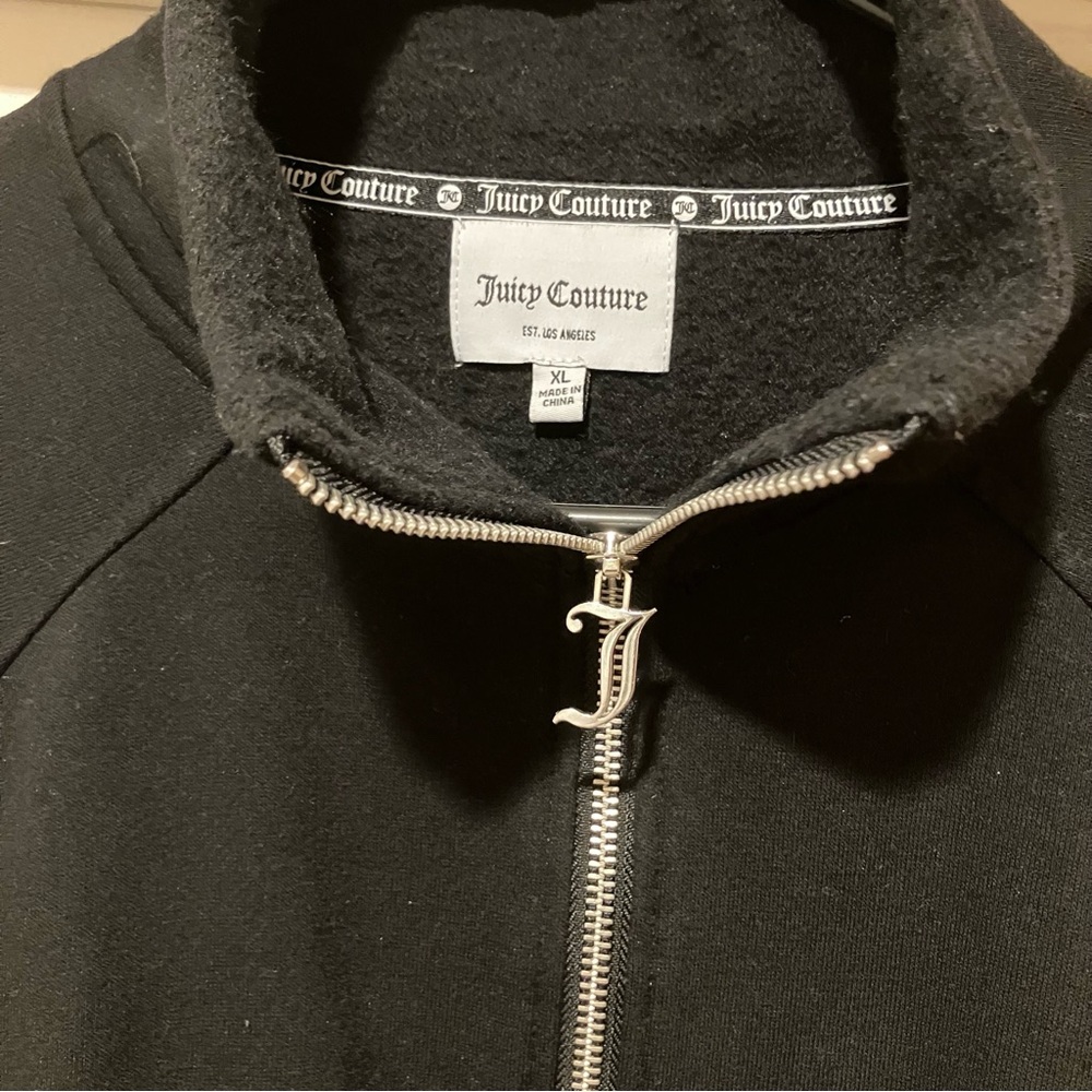 JUICY COUTURE Logo Tape Crop Half Zip Raglan Sweatshirt in Black / White XL - Picture 8 of 8
